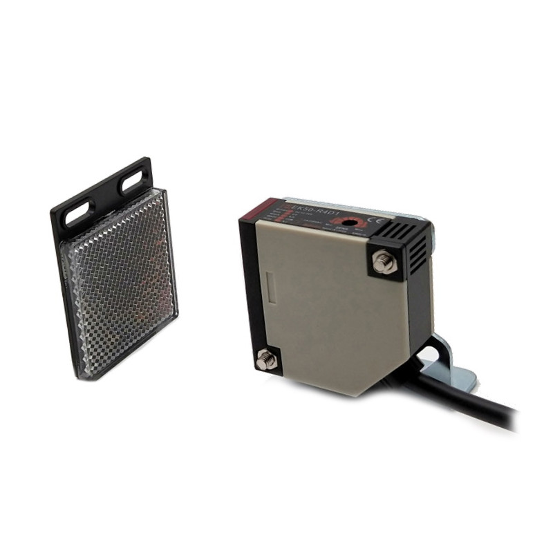 EK50-R4D1  Sensore fotoelettrico retro reflex con catarifrangente   Formato quadrato 50x50  Sn 4m Alim 10 30Vdc  Uscita Rele  2A