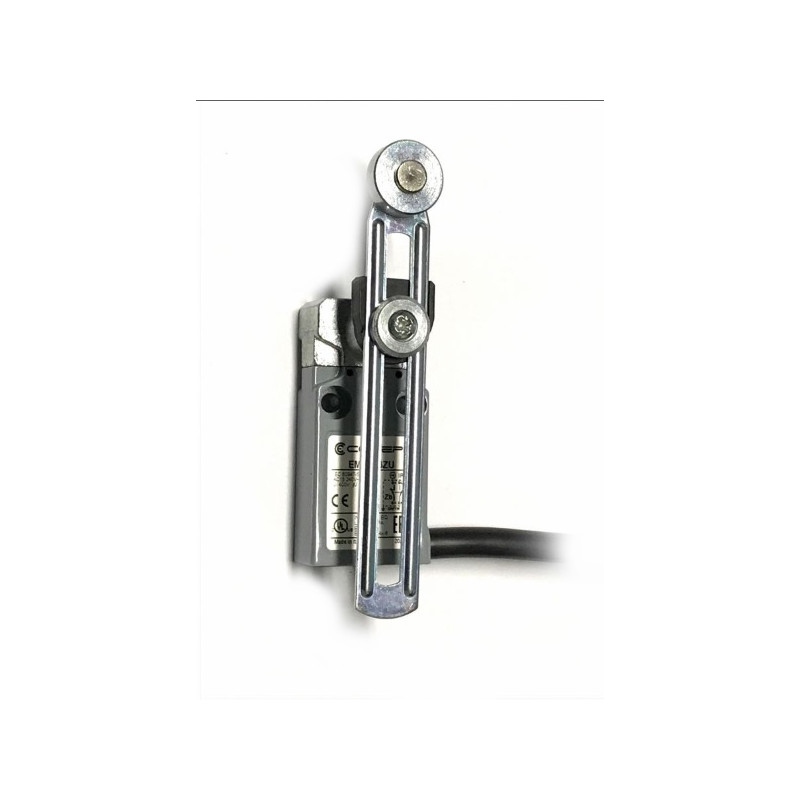 EM1G53ZU  Finecorsa  leva regolabile con rotella metallo NO +  NC    uscita cavo 90°  1mtl  IP67