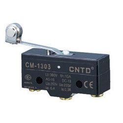 CM-1303   Micro interruttore switch serie CM  in plastica  leva in acciaio inox con rotella in acciaio inox  1NO NC  15A 250V  I
