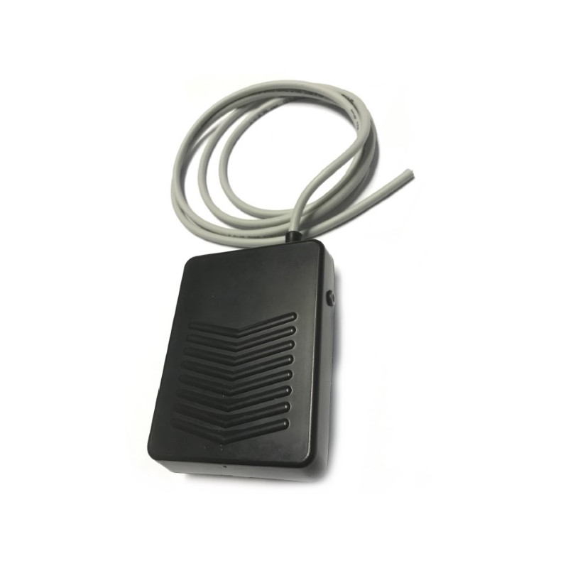 663 C1m   Minipedale in plastica nero collegato con 1,4 mtl  di cavo FROR 2x0,5 grigio  contatto NO